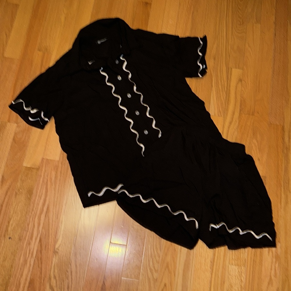 Pretty Garden Amazon Ric Rac Button Down and Shorts Set - Picture 2 of 9